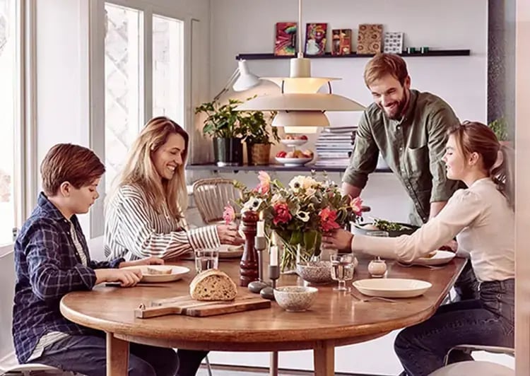 square-family-dinner-1